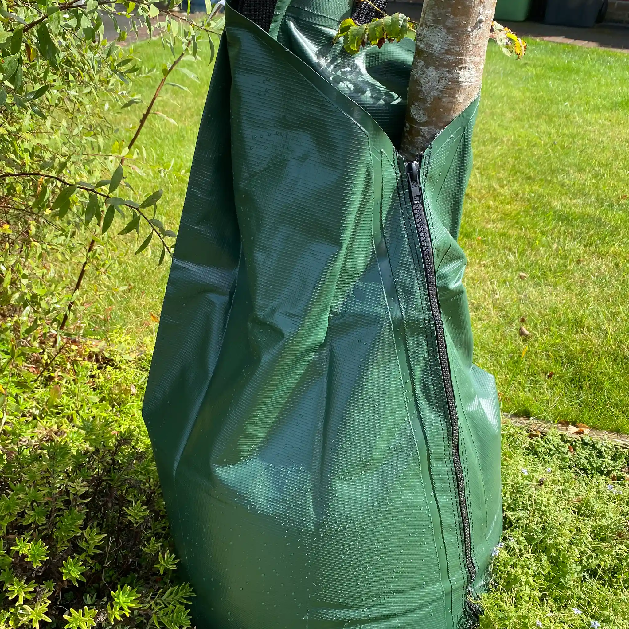 Rainbowaquadrip75LWATERBAG Rainbow Aquadrip 75L Slow-Release Water Bag - Box of 25 - Image 1